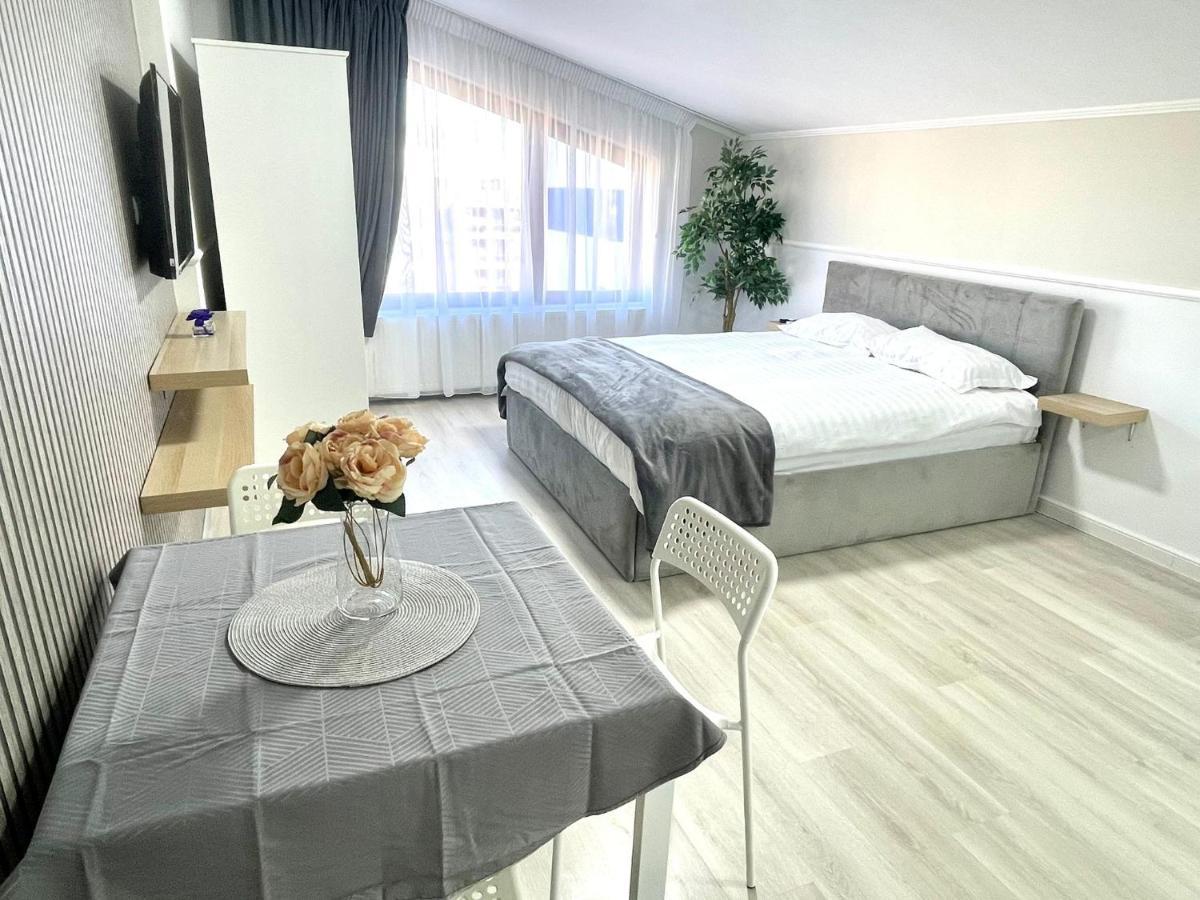 Baneasa Luxury Apartaments Boekarest Buitenkant foto